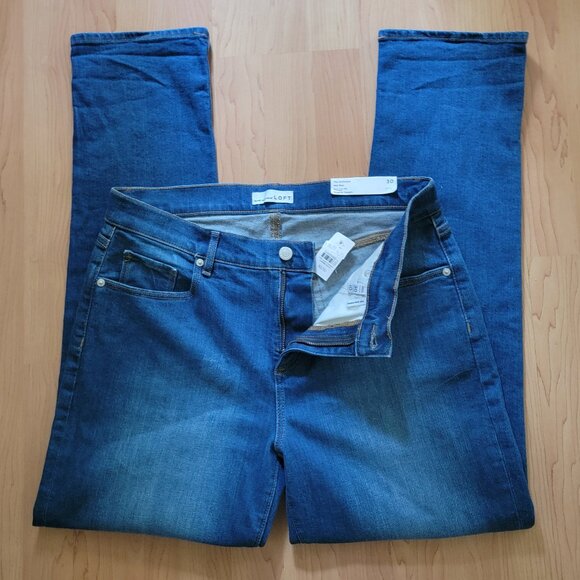 NWT LOFT Girlfriend Mid Rise Jeans in Original Mid Indigo Wash Regular Fit - 30 - Picture 3 of 14